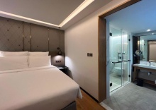 Трёхместный люкс Executive в HOMM Sukhumvit34 Bangkok by Banyan Tree Group