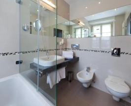 Двухместный люкс двуспальная кровать в Hotel Prague Inn