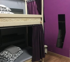 Место в общем четырехместном номере в Good night