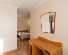 Номер стандарт улучшенный с 1 двуспальной кроватью в Рубин