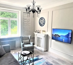 Двухместные апартаменты с 2 комнатами с видом на город двуспальная кровать в Апартаменты InterLoft 7 Old Town Free Parking Wi-Fi 100/50 Smart TV