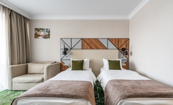 Двухместный номер Standard с балконом и с видом на парк 2 отдельные кровати в Wyndham Garden Burabay