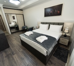 Двухместный номер Делюкс двуспальная кровать в Отель Downtown Suites Hotel Yerevan