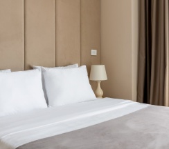 Двухместный номер с видом на город и балконом в Kinney hotel sea view