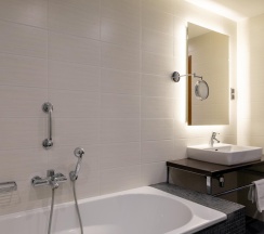Номер люкс улучшенный в Radisson Blu Hotel Kaliningrad