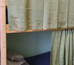 Койко-место в четырехместном женском номере  в Малахит