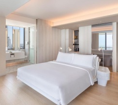 Двухместный номер Hilton Executive oceanfront двуспальная кровать в Hilton Pattaya