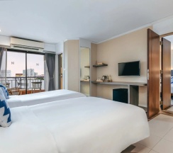 Четырёхместный номер семейный с балконом в Heeton Concept Hotel Pattaya by Compass Hospitality