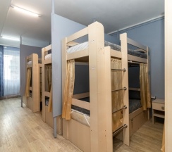 Общий 10-ти местный номер. Верхние - 5 мест в НАШ хостел