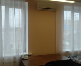 четырехместный номер с 2 раздельными кроватями и двуспальной диваном в Неделина