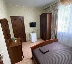 Номер комфорт с 1 двуспальной кроватью в Арина