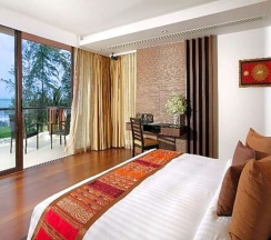 Пентхаус с джакузи Royal с 3 комнатами с видом на море в Отель Mövenpick Phuket Bangtao