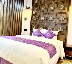 Номер Standard в Golden Inn Hotel