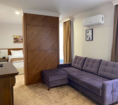 Двухместный люкс двуспальная кровать в Kaspi boutique hotel