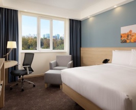 Номер стандарт с 1 двуспальной кроватью в Hampton by hilton Krasnodar