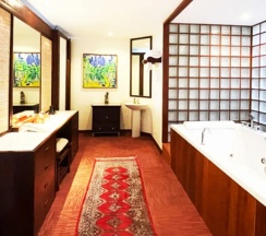 Двухместный люкс Bourgogne Ocean Wing двуспальная кровать в Mom Tri's Villa Royale