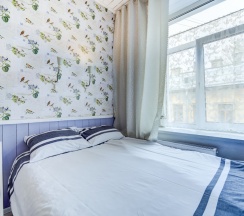 Стандартный трёхместный с одной двуспальной и односпальной кроватями (3 этаж) в Аврора на Почтамтской