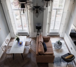 Двухуровневый люкс с видом на Невский проспект или Садовую улицу в Огюстин Шатильон