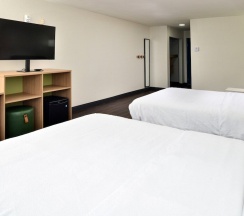 Четырёхместный номер Standard в Spark by Hilton Dallas Market Center