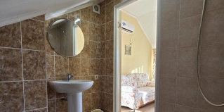 Лазаревское: Гостевой дом Диана