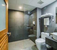 Четырёхместный номер Connecting Deluxe в The Lunar Patong