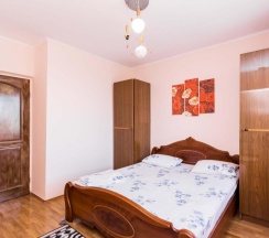 Двухместные апартаменты Standard с 2 комнатами двуспальная кровать в Квартирное бюро