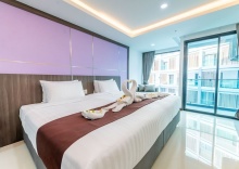 Номер Luxury с балконом в The Proud Hotel Pattaya