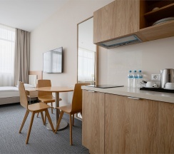 Стандарт семейный с тремя раздельными кроватями и кухней в Европа