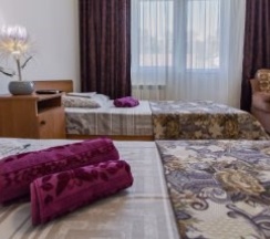 Двухместный номер комфорт с двумя раздельными кроватями+доп место и балконом в Гостевой дом