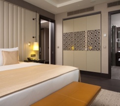 Люкс Diplomat в Double Tree by Hilton