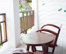 Двухместный номер Superior с балконом двуспальная кровать в Lomtalay Chalet Resort