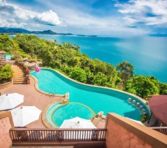 Двухместный номер Deluxe с видом на море двуспальная кровать в Samui Bayview Resort & Spa