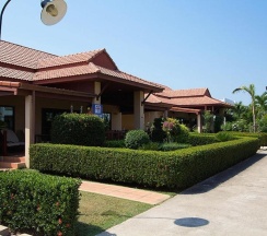 Коттедж с 3 комнатами в Sea Breeze House