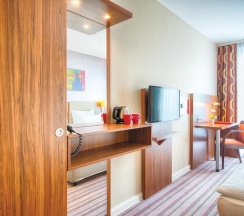 Двухместный номер Comfort 2 отдельные кровати в Leonardo Hotel Dresden Altstadt