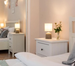 Четырёхместные апартаменты с 3 комнатами в GM Apartments