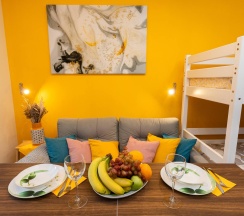 Апартаменты студия Yellow studio by the sea в Посутки
