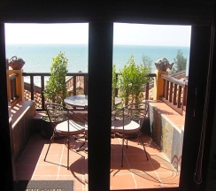 Бунгало с видом на море в Poshanu Resort