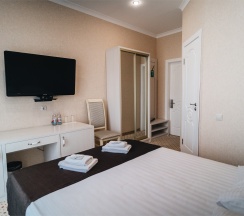 Двухместный номер с кроватью размера king-size и балконом в GemstHotel & SPA