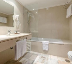Номер Standard с видом на воду в Belver Beta Porto Hotel
