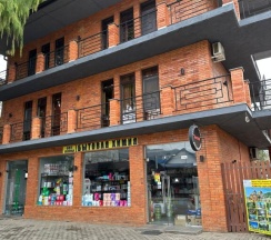 Трёхместный номер Comfort с красивым видом из окна в А.Л.А.С.