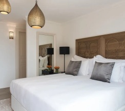 Номер Premium с балконом в The Drisco Hotel Tel Aviv - Relais & Chateaux