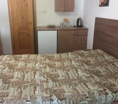 Стандартный трехместный номер в Иван-да-Марья