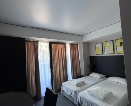 Двухместный номер Standard с балконом 2 отдельные кровати в Афон