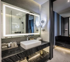 Двухместный номер Deluxe Sky Bath двуспальная кровать в Отель Wyndham Grand Nai Harn Beach Phuket