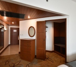 Двухместный номер Deluxe двуспальная кровать в Century Park Hotel