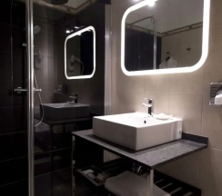 Двухместный номер Classic двуспальная кровать в Phi Hotel Bologna
