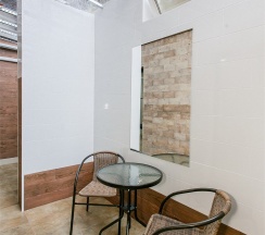 Апартаменты "На листопадной 15А" в Саквояж