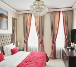 Делюкс с видом в атриум с 1 двуспальной кроватью в Wawelberg Hotel St.Petersburg