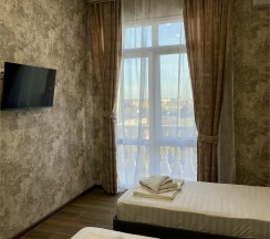 3х-комн.Апартаменты с балконом и кухней в Корона