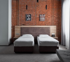 Deluxe Suite Twin (Делюкс с 2 односпальными кроватями и 1 раскладывающимся диваном) в Turris Hotel Lubyansky